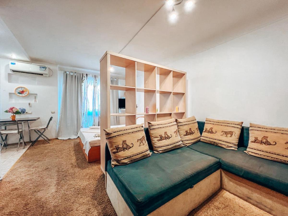 Apartment In The Center Of Kiev Exteriör bild