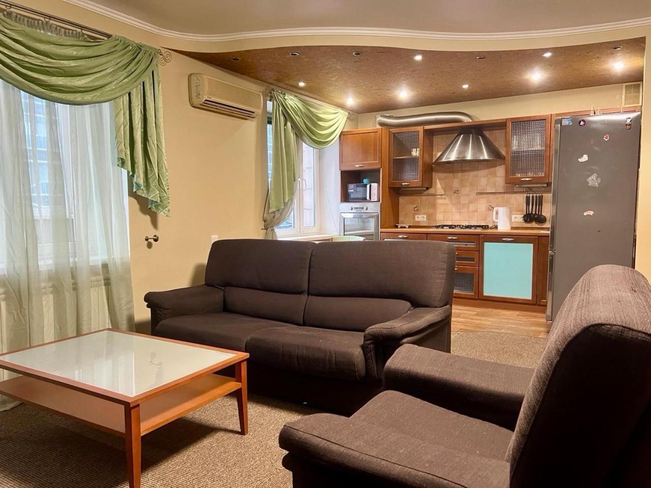 Apartment In The Center Of Kiev Exteriör bild