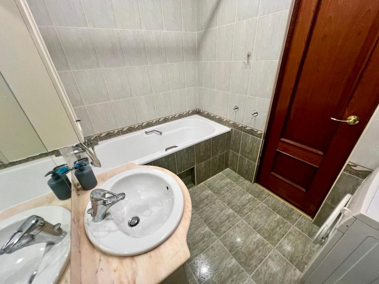 Apartment In The Center Of Kiev Exteriör bild